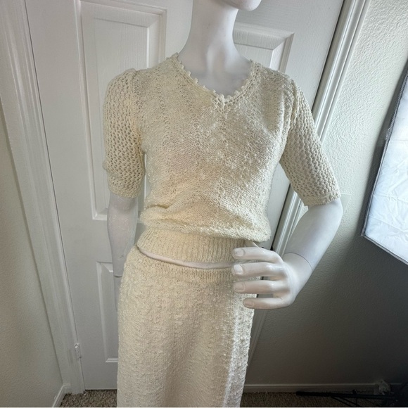 MARISA CHRISTINA VINTAGE V-neck henley sweater With Same Brand Skirt.  #181 - Picture 6 of 12